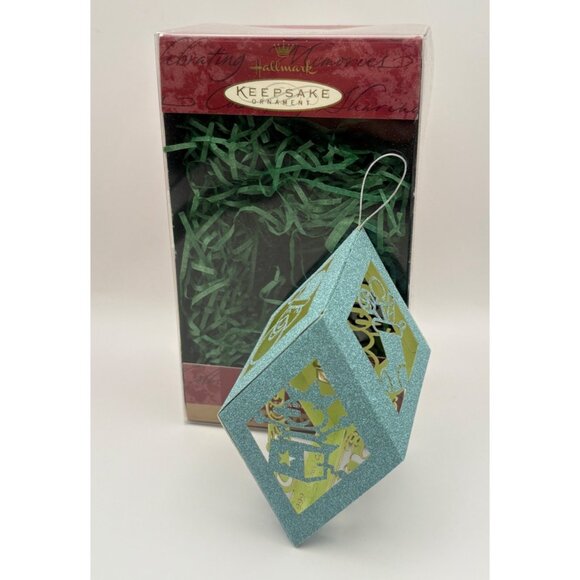 Hallmark Keepsake Christmas Ornament Yuletide Charm 1999 Laser Gallery - Picture 8 of 8